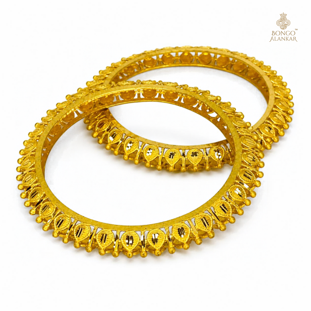 Golden Leaf Motif Bangle