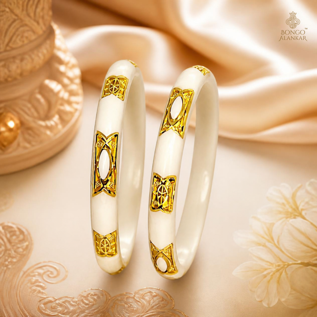 Gold Motif Embellished Sankha