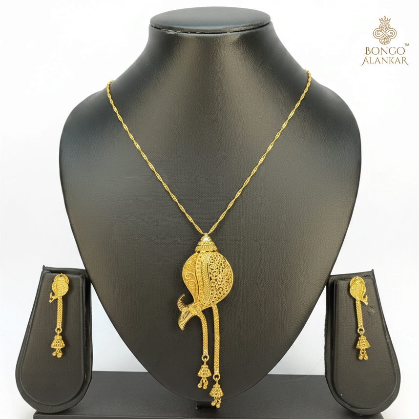 Golden Paisley Filigree Pendant Set with Jhumka Drops