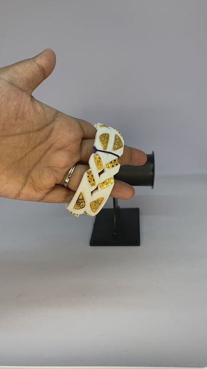 Gold-Embellished Carved Sankha