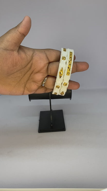 Gold-Inlaid Geometric Sankha