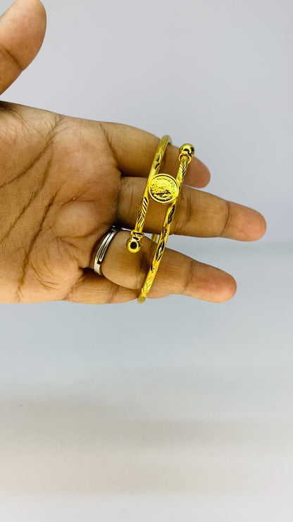 Golden Coin Motif Noa