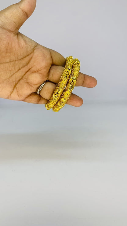 Golden Wavy Filigree Bangles